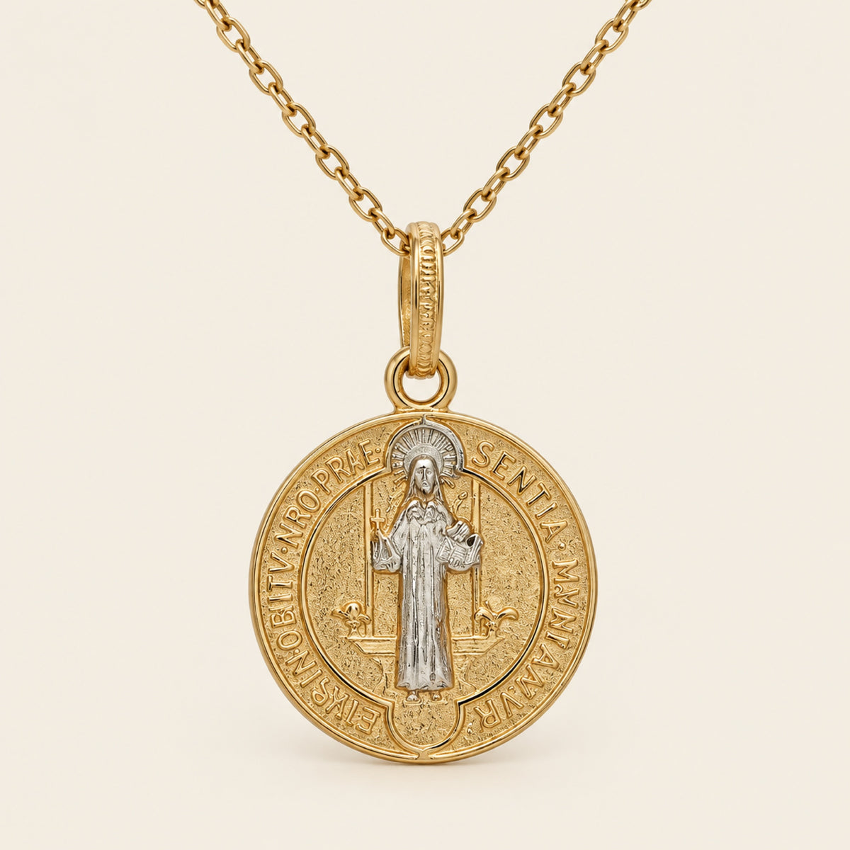 Dije de Medalla de San Benito de Oro Amarillo 10k