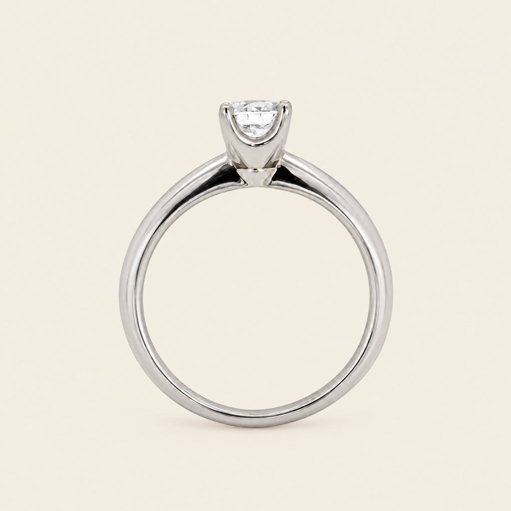 Anillo Solitario de Compromiso de Oro Blanco 14k con Diamante de Laboratorio