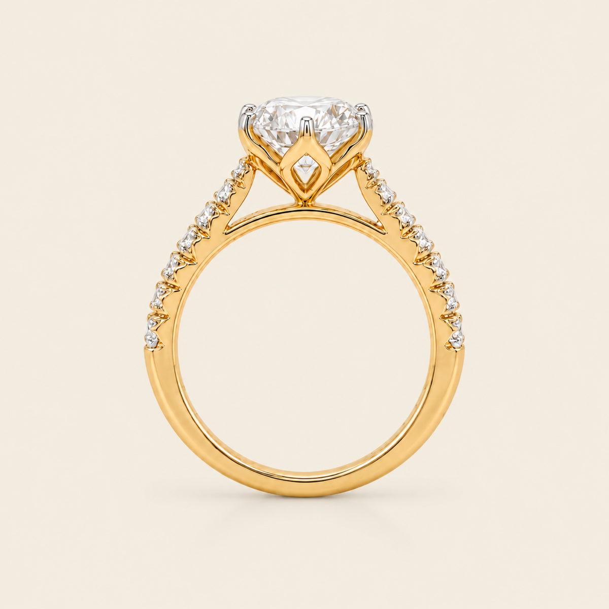 Anillo Solitario de Compromiso de Oro Amarillo 14k con Diamante de Laboratorio y Caña de Diamantes