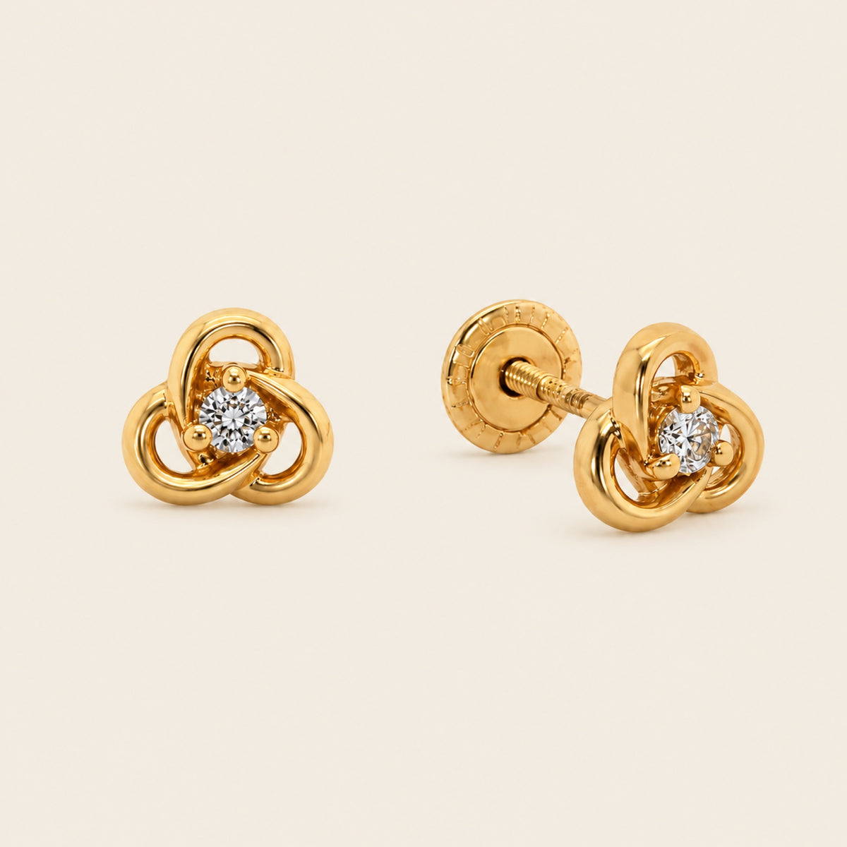 Mi Primer Diamante – Broqueles de Oro Amarillo 14k con Diamante en Trébol