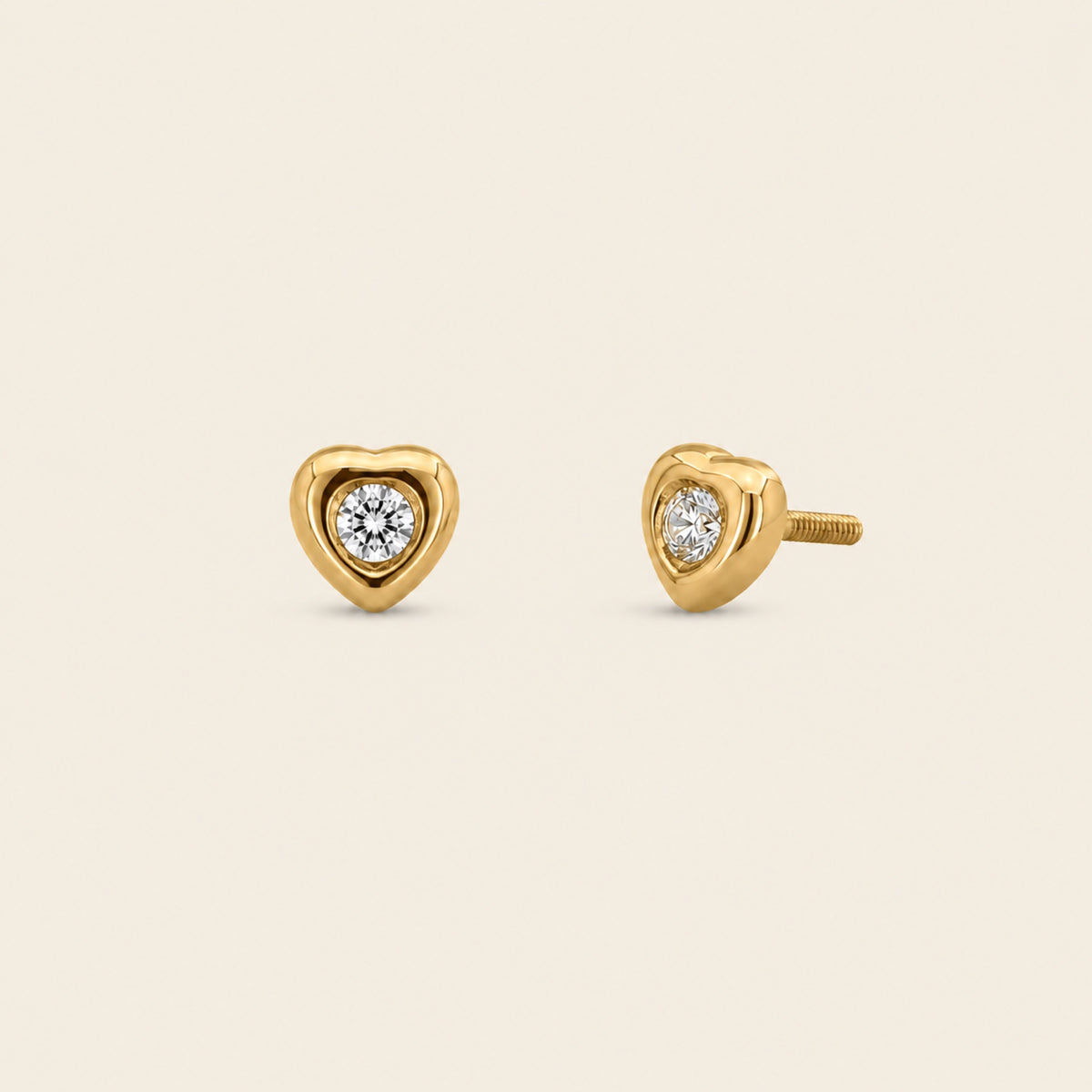 Mi Primer Diamante – Broqueles de Oro Amarillo 14k con Diamante en Corazón