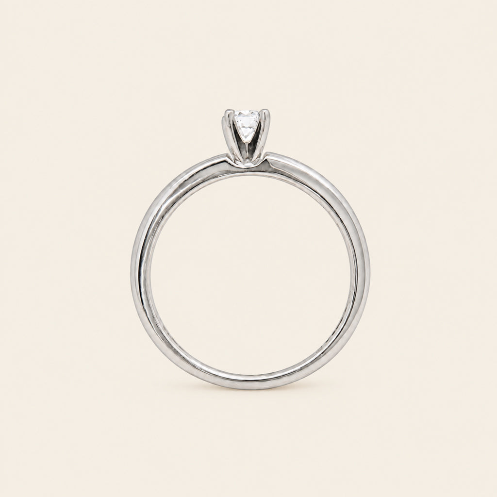 Anillo Solitario de Compromiso de Oro Blanco 14k con Diamante de Laboratorio