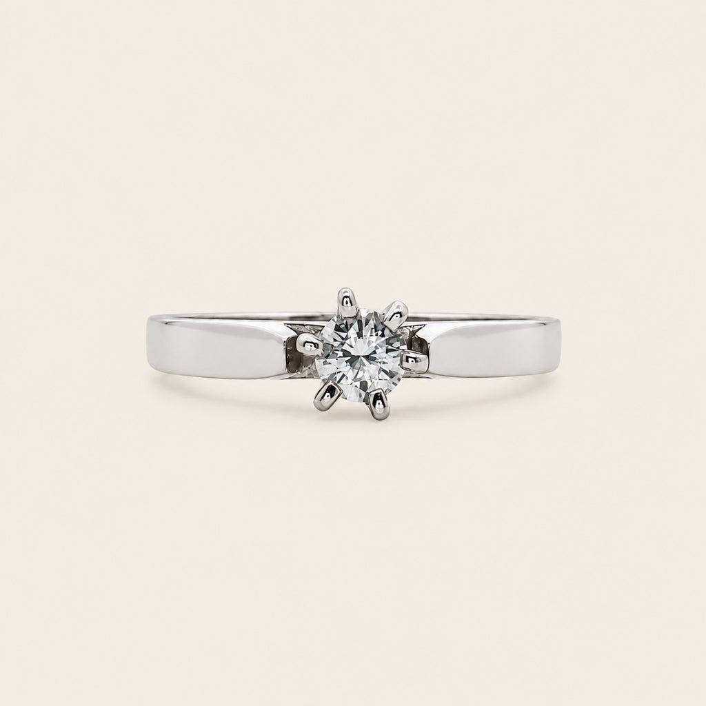 Anillo Solitario de Compromiso de Oro Blanco 14k con Diamante de Caña Recta