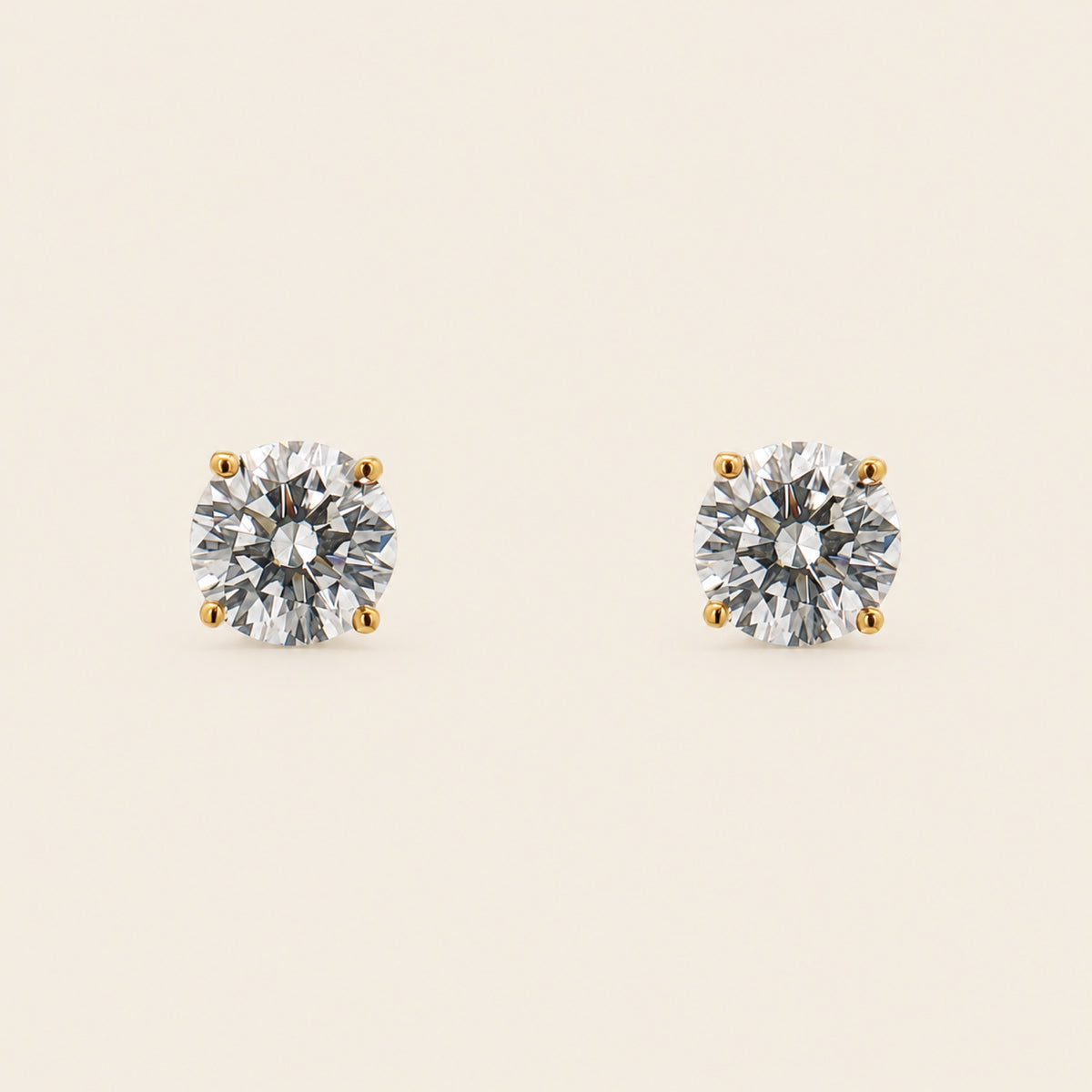 Broqueles Solitario de Oro Amarillo 14k con Diamante de Laboratorio