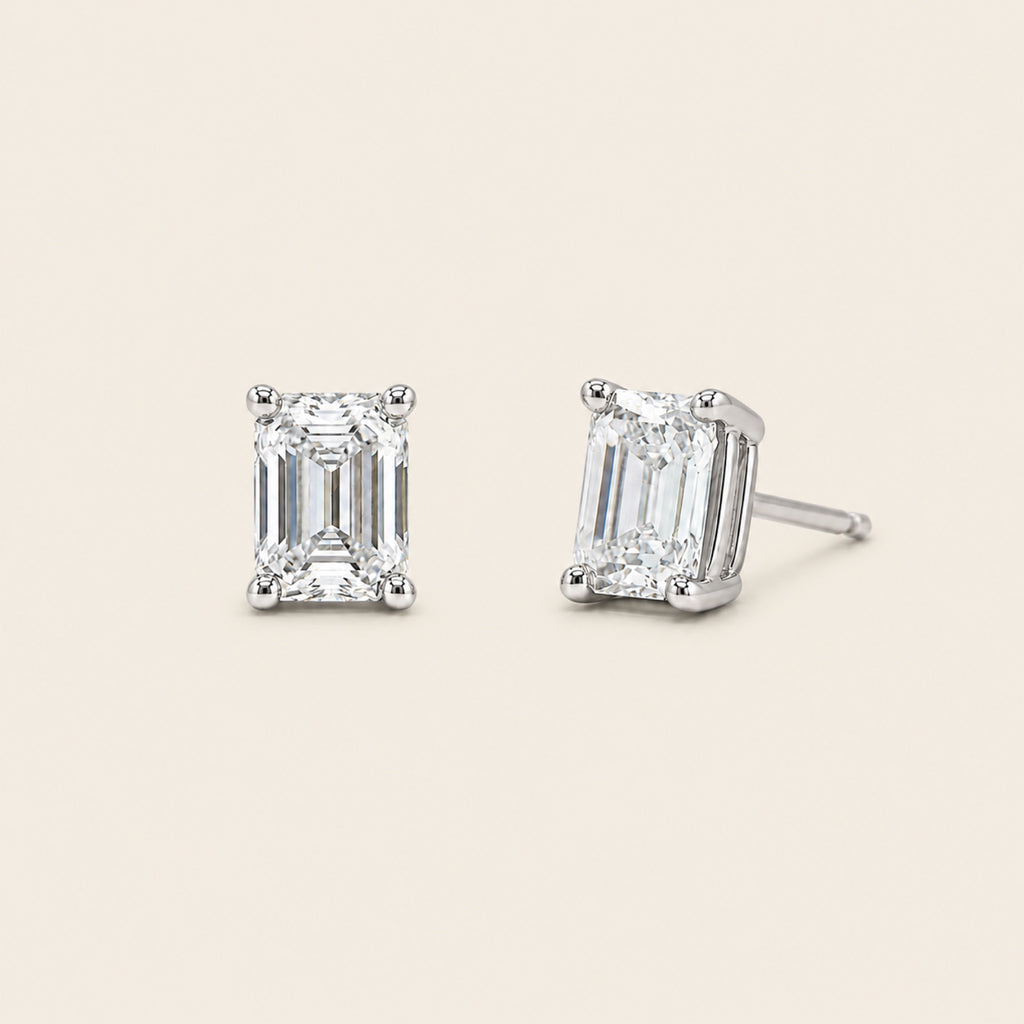 Broqueles Solitario de Oro Blanco 14k con Diamante Esmeralda de Laboratorio