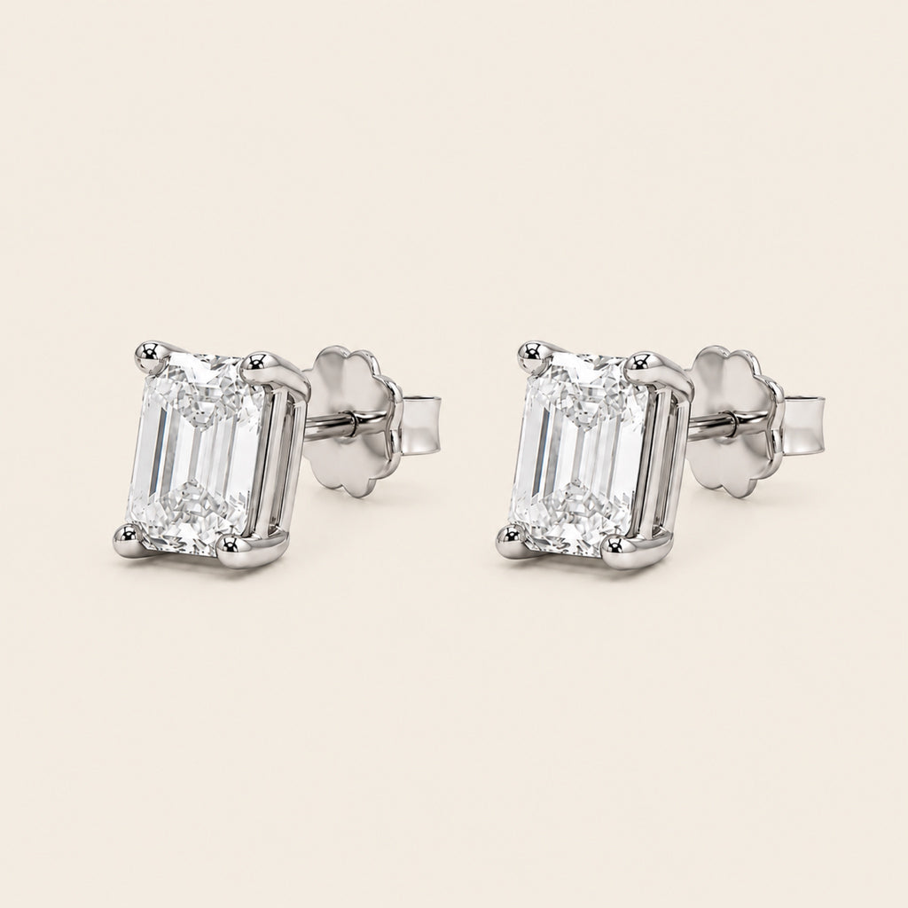 Broqueles Solitario de Oro Blanco 14k con Diamante Esmeralda de Laboratorio