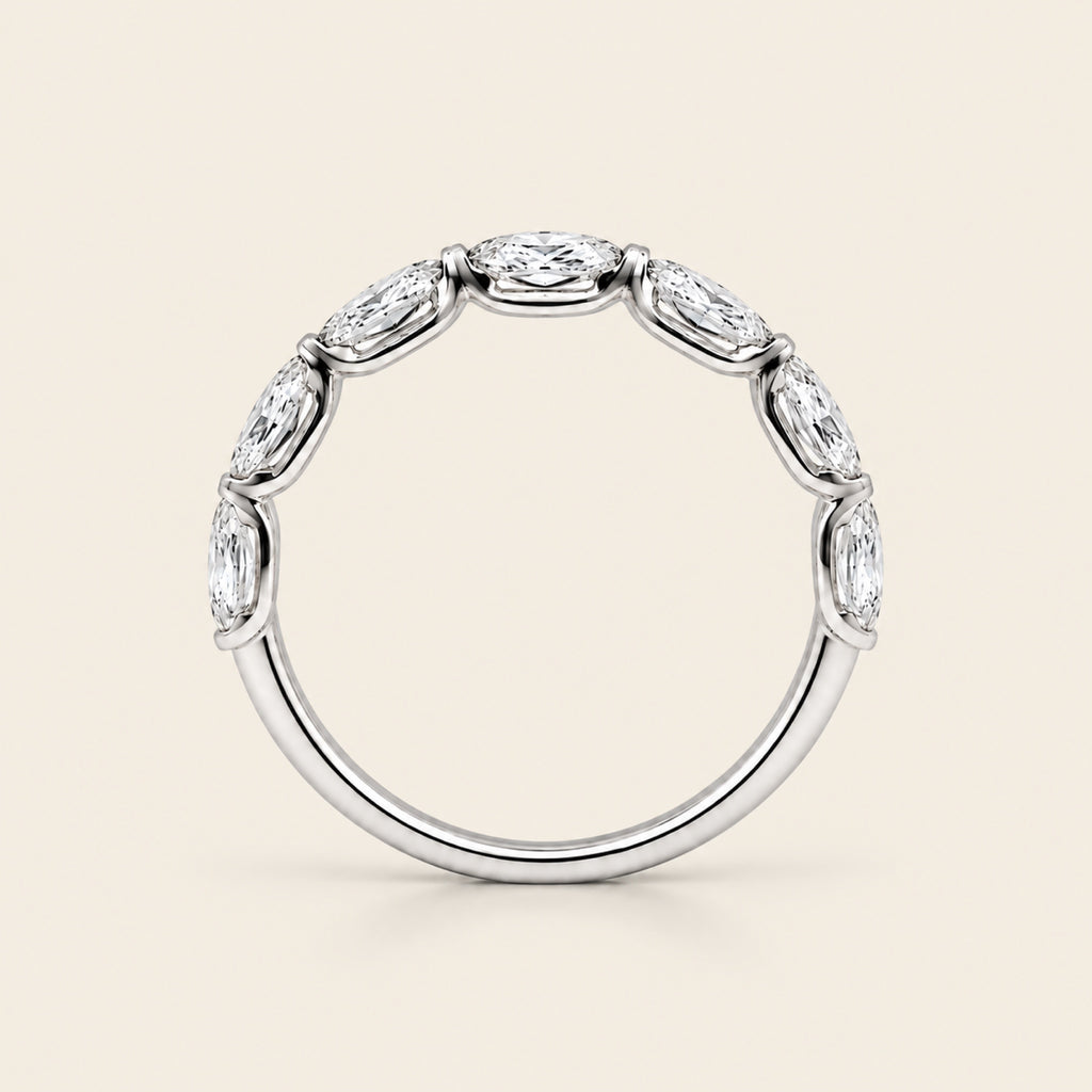 Alianza / Churumbela de Oro 14k con Diamante Ovalado de Laboratorio
