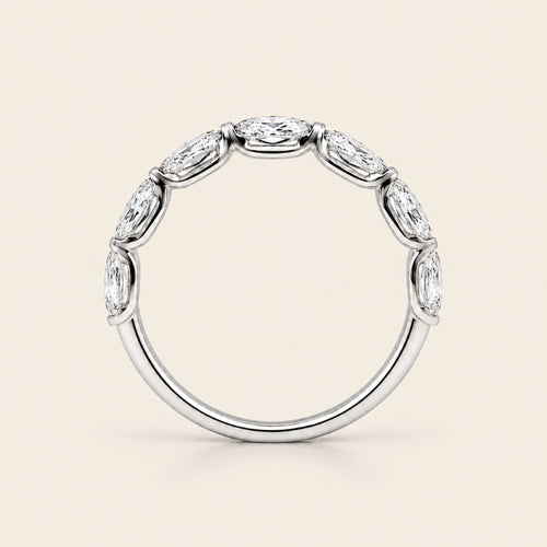 Alianza / Churumbela de Oro 14k con Diamante Ovalado de Laboratorio