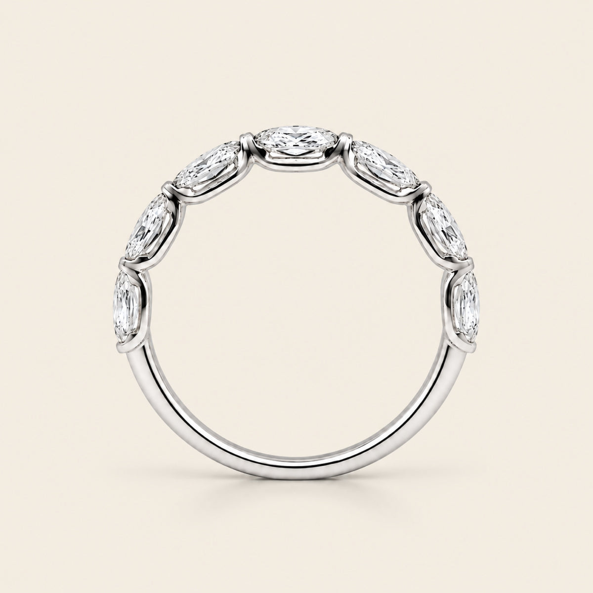 Alianza / Churumbela de Oro 14k con Diamante Ovalado de Laboratorio