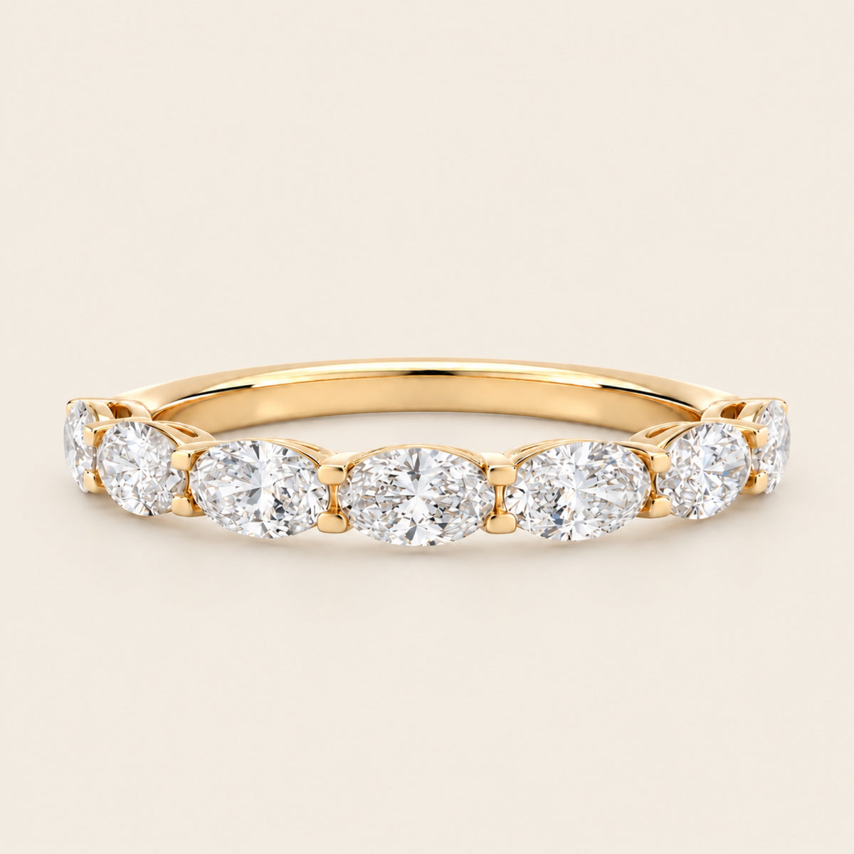 Alianza / Churumbela de Oro 14k con Diamante Ovalado de Laboratorio