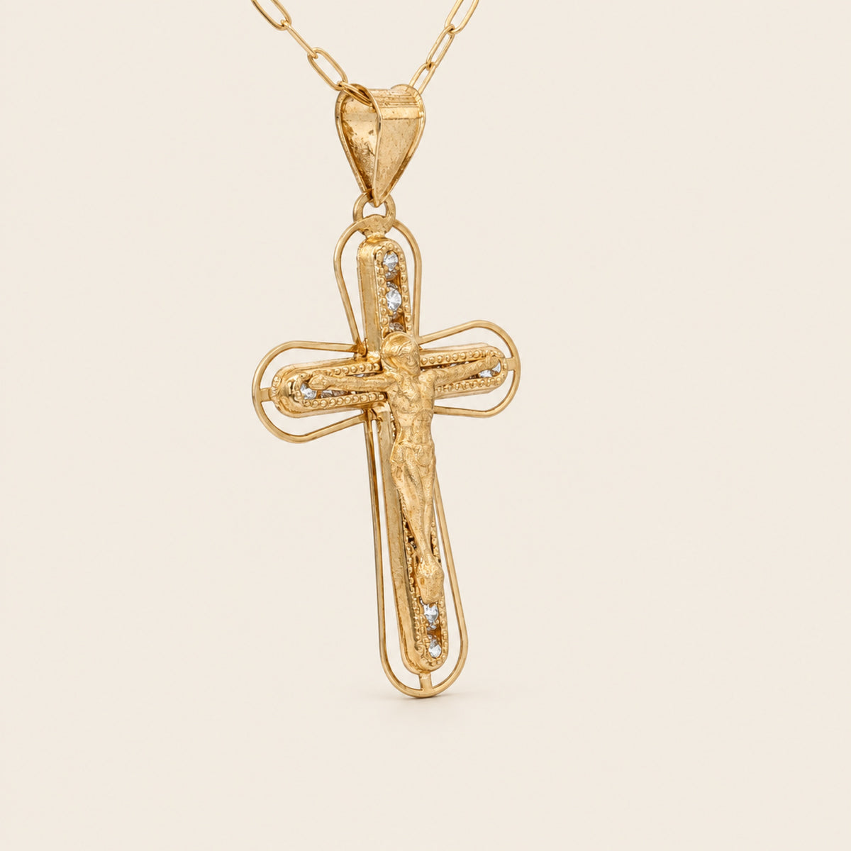 Dije de Cruz Calada de Oro Amarillo 10k con Cristo