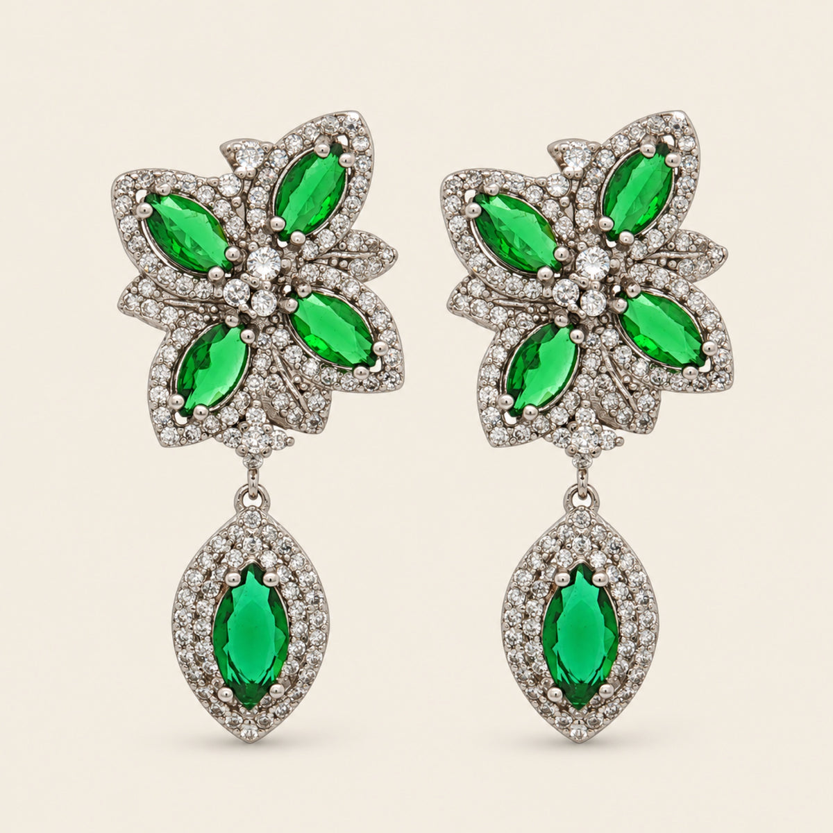 Aretes Largos de Plata 925 con Flor de Piedras Verdes y Circonias