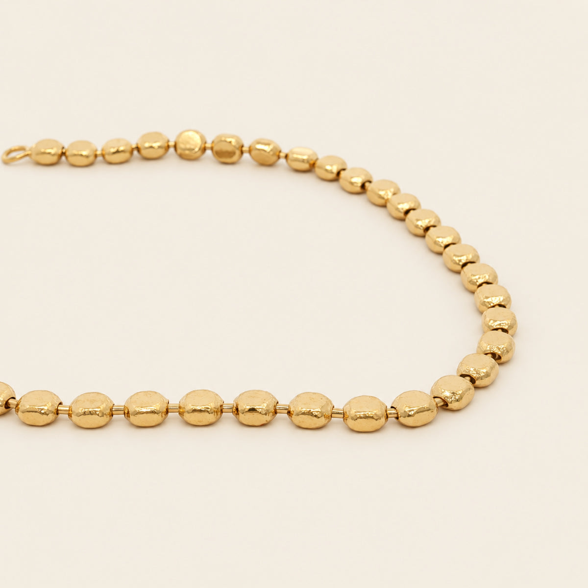 Pulsera de Oro Laminado con Bolitas Planas Texturizadas