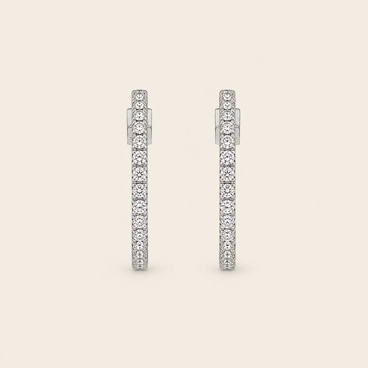 Paola – Arracadas de Oro Blanco 14k con Diamante