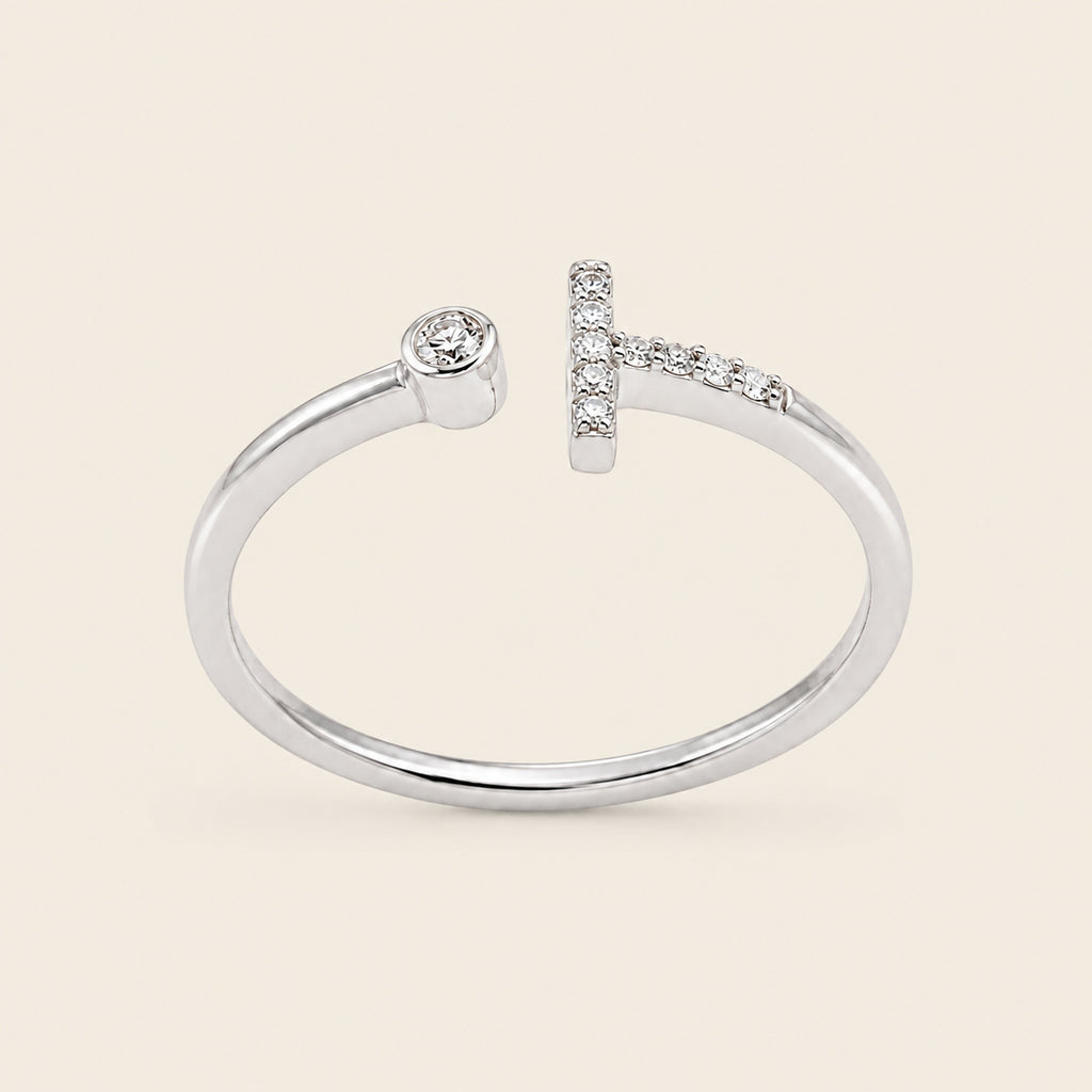 Simone – Anillo Abierto de Oro Blanco 14k con Diamantes