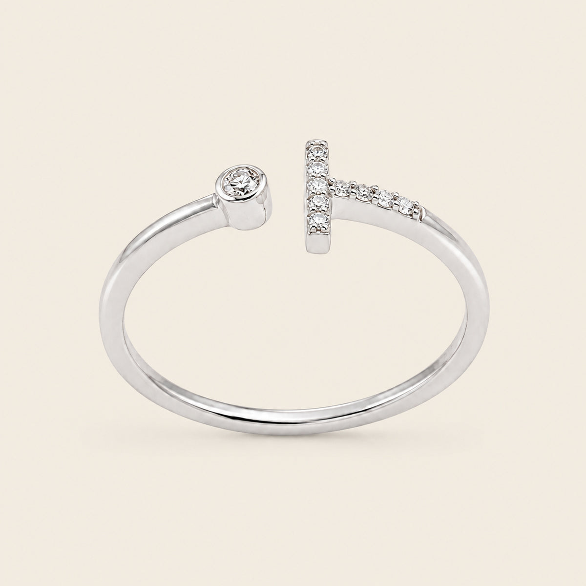 Simone – Anillo Abierto de Oro Blanco 14k con Diamantes