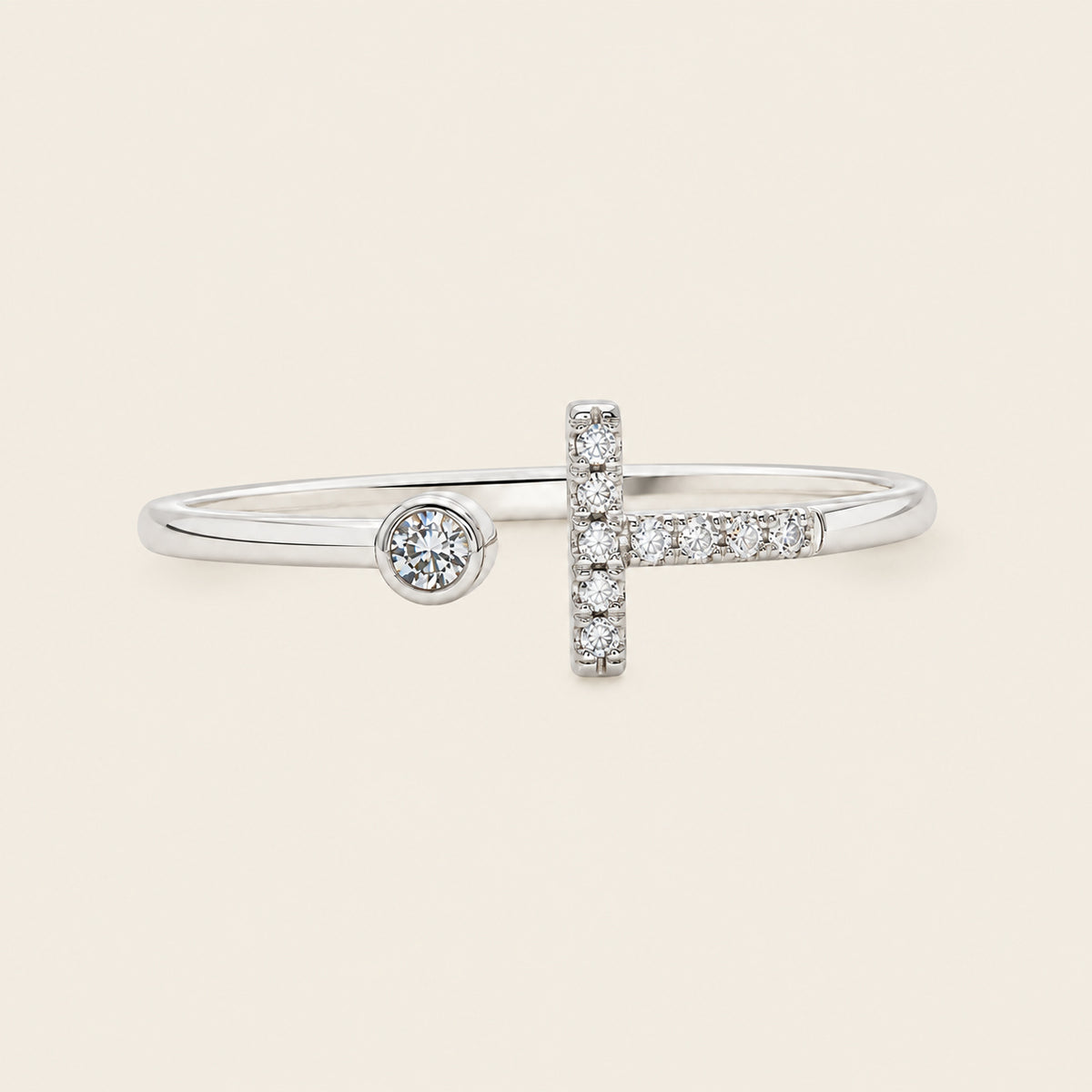 Simone – Anillo Abierto de Oro Blanco 14k con Diamantes
