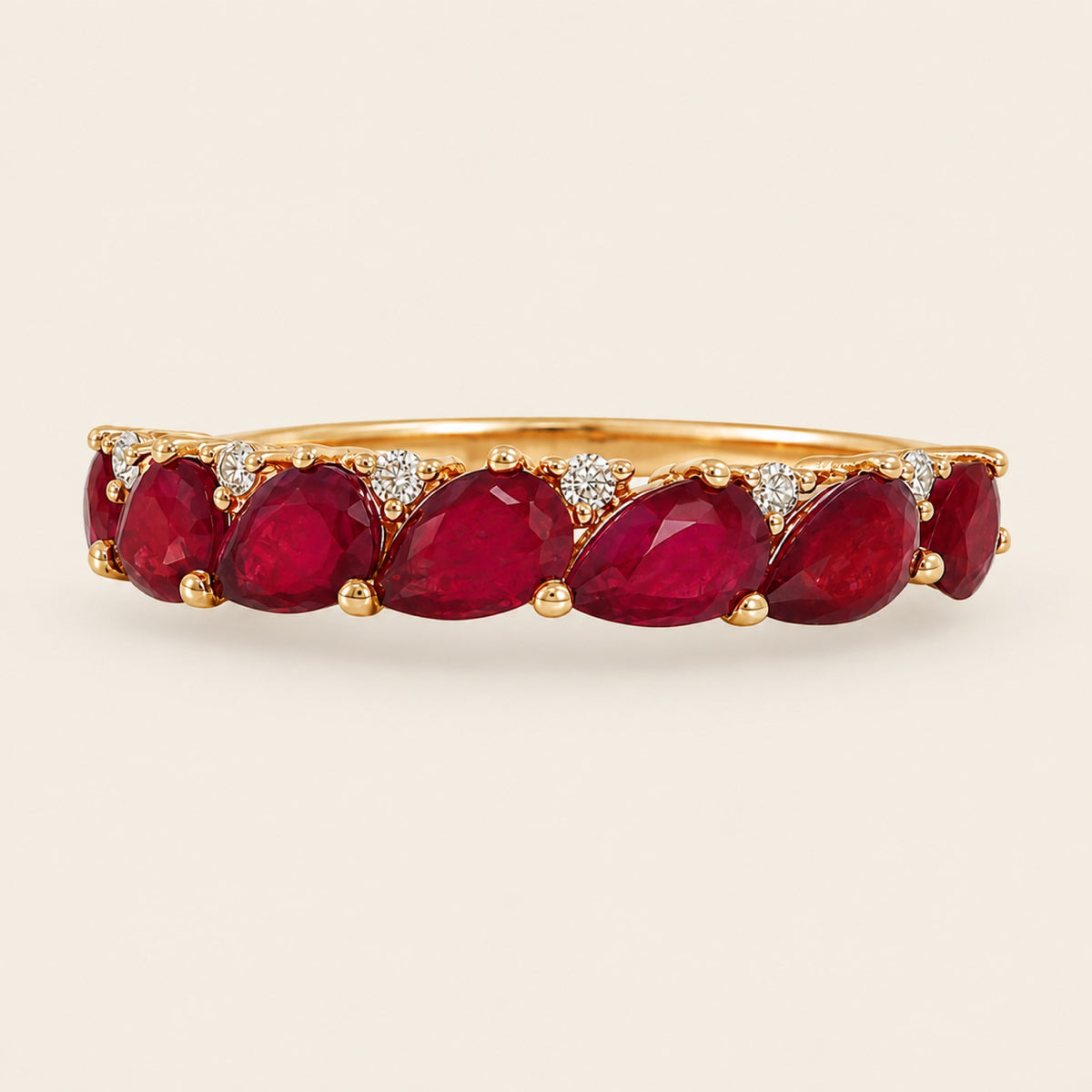 Renée – Anillo de Oro Amarillo 18k con Rubíes