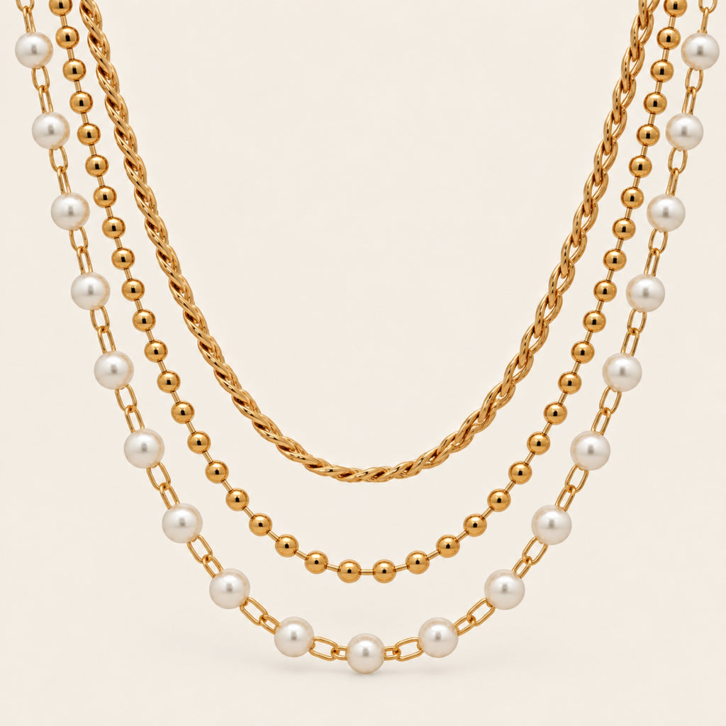 Collar Triple de Oro Laminado con Perlas, Esferas y Cadena Torcida