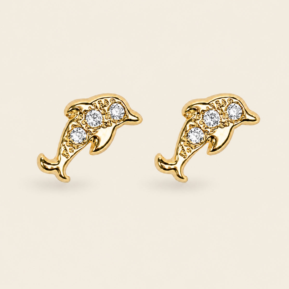 Aretes de Delfín de Oro Laminado 18k con Brillantes