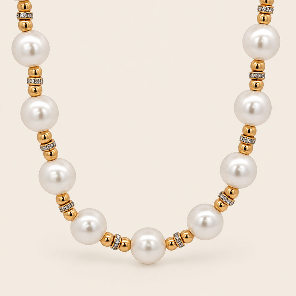 Collar de Oro Laminado con Perlas Shell y Cuentas con Circonias