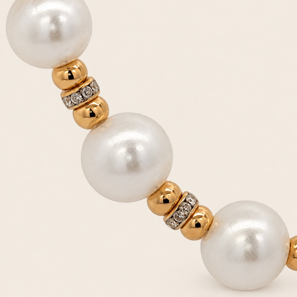 Collar de Oro Laminado con Perlas Shell y Cuentas con Circonias