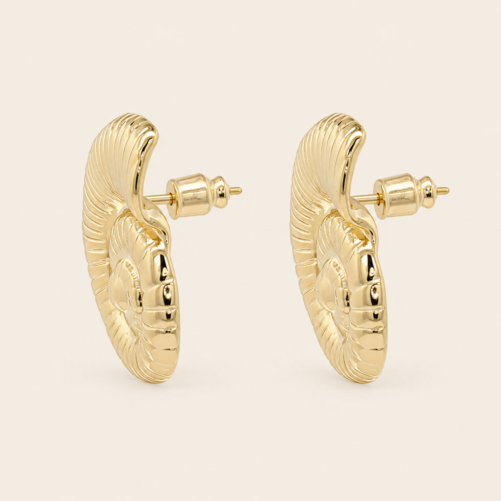 Juego de Gargantilla y Aretes de Caracol de Oro Laminado
