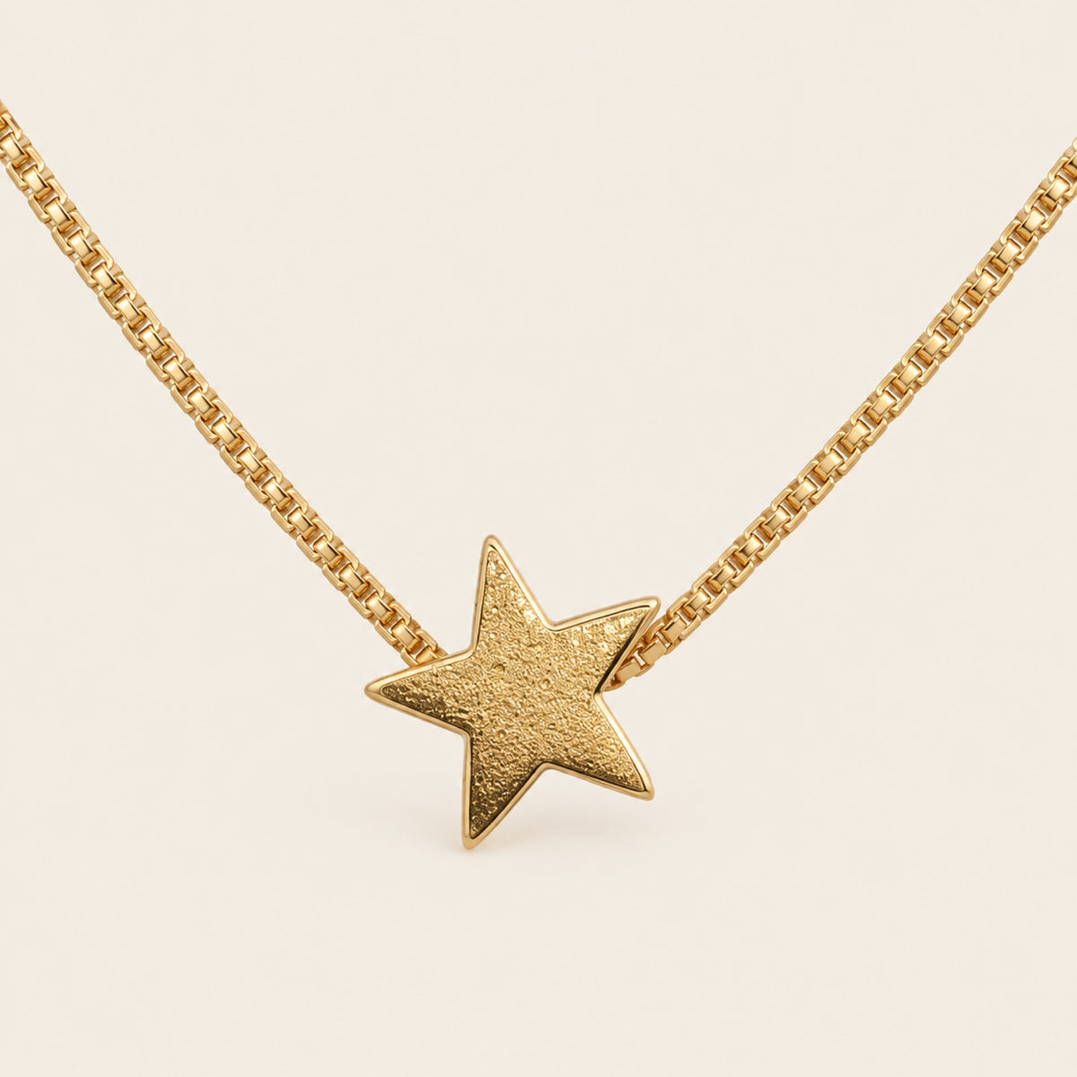 Gargantilla de Oro Laminado con Dije de Estrella