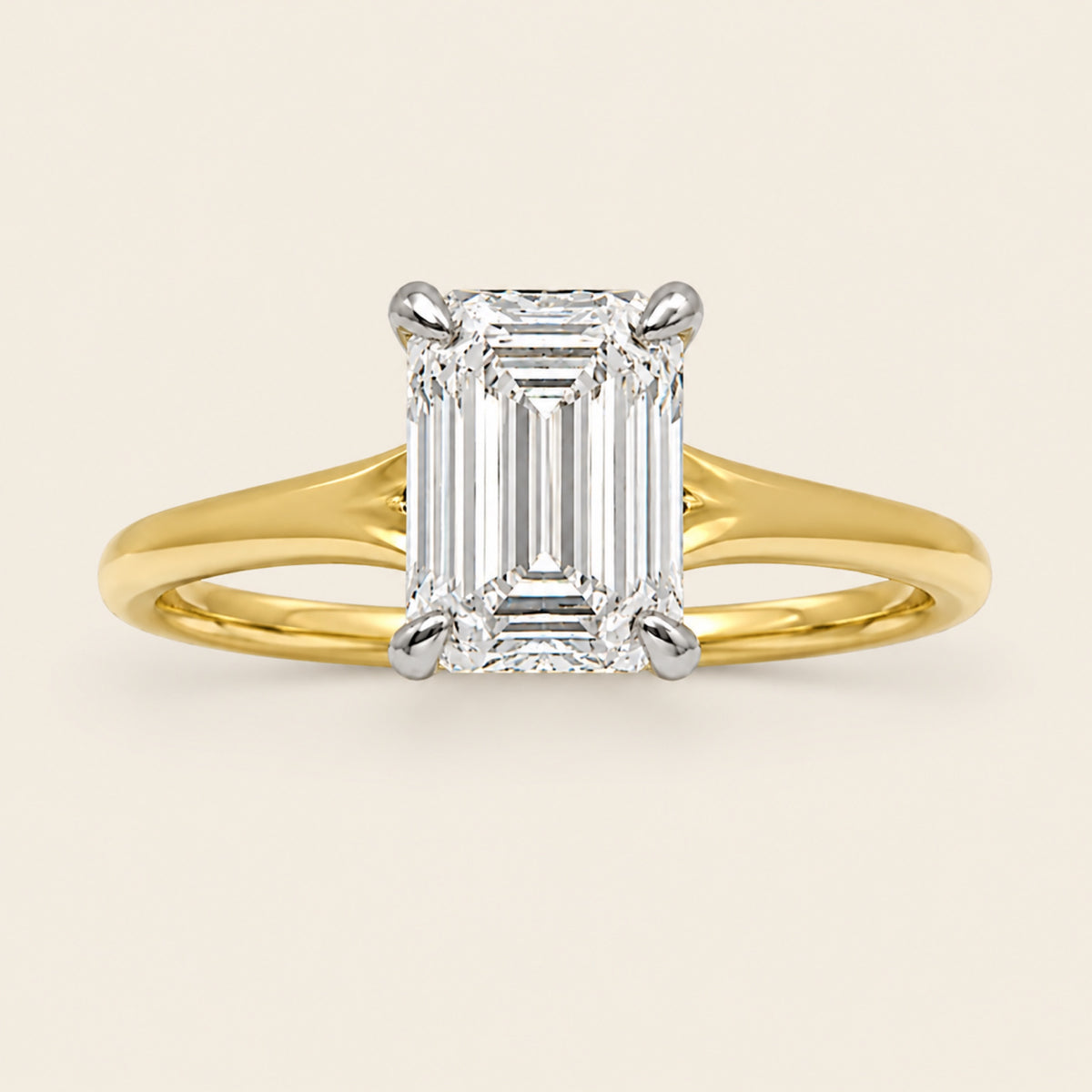 Anillo de Compromiso de Oro Amarillo 14k con Diamante Esmeralda de Laboratorio
