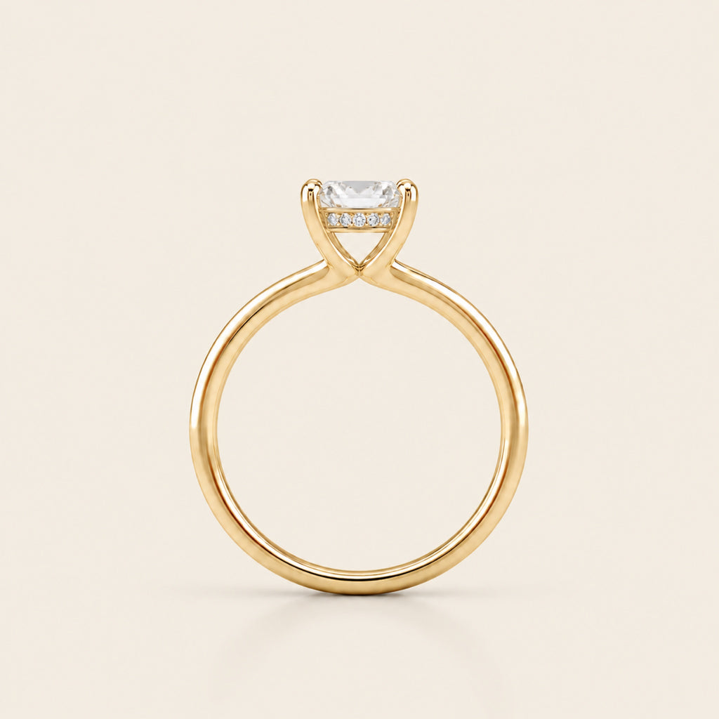 Anillo de Compromiso de Oro Amarillo 14k con Diamante Esmeralda de Laboratorio