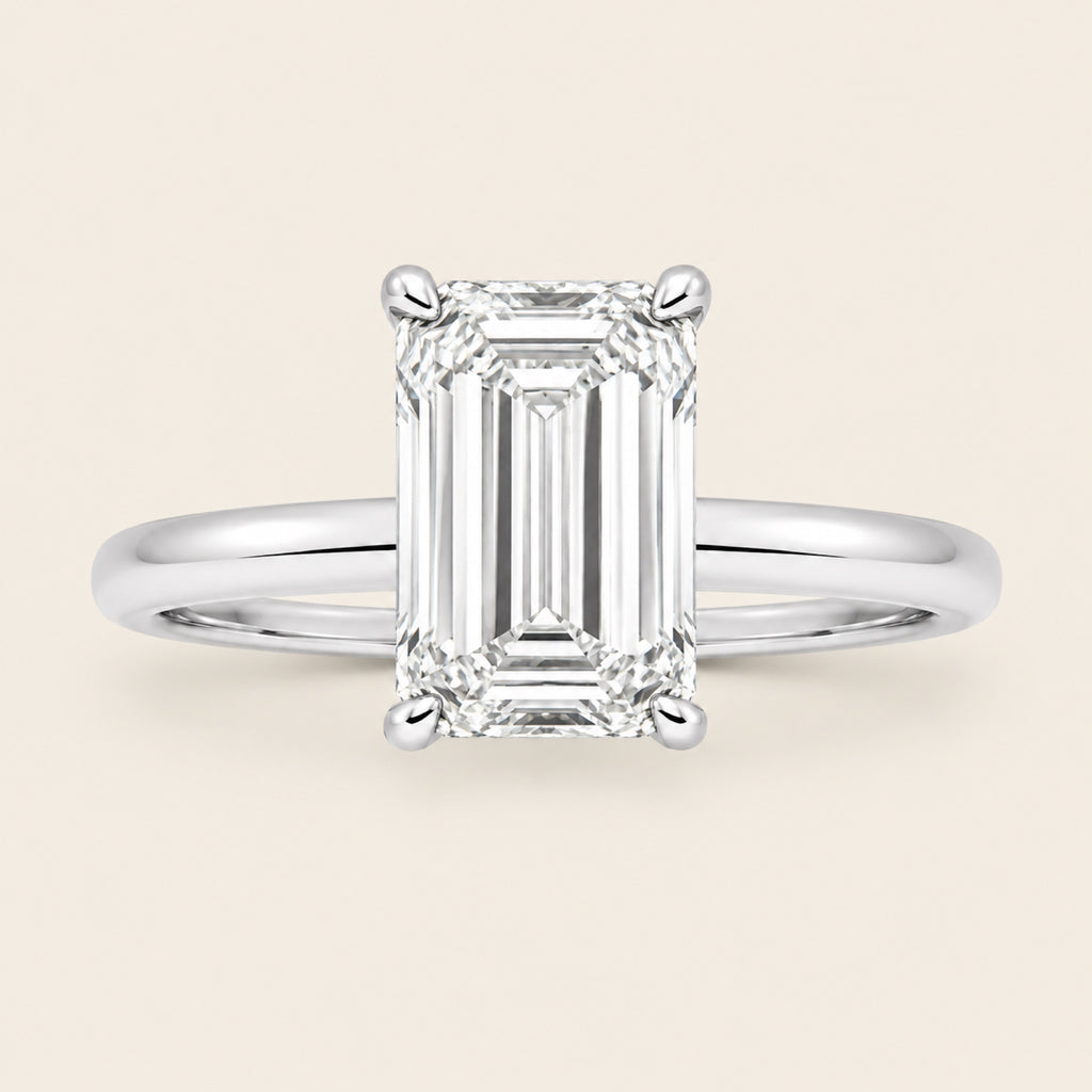 Anillo Solitario de Compromiso de Oro Blanco 14k con Diamante Esmeralda de Laboratorio