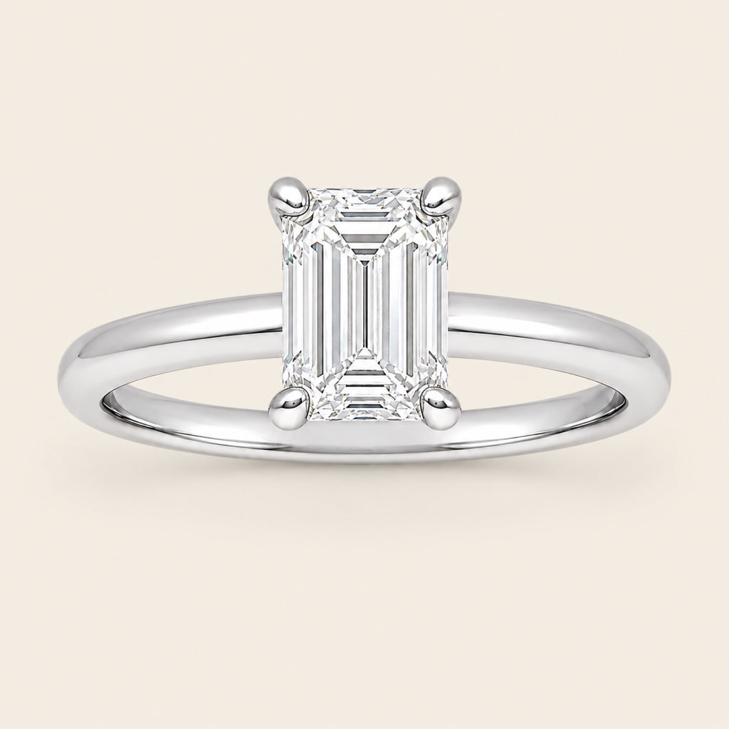 Anillo Solitario de Compromiso de Oro Blanco 14k con Diamante Esmeralda de Laboratorio