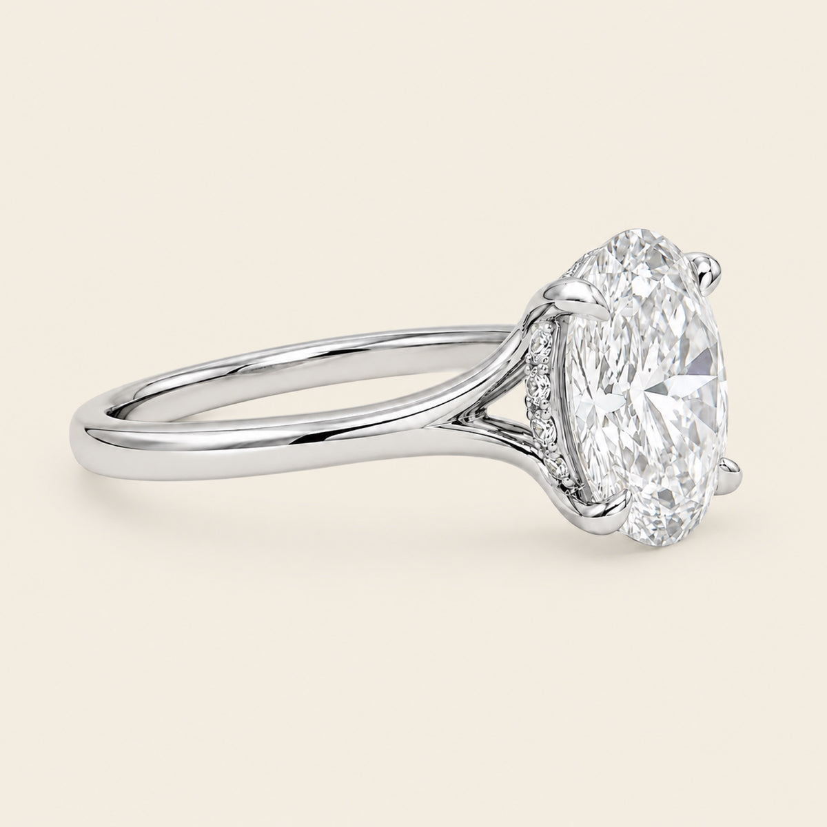 Anillo Solitario de Compromiso de Oro Blanco 14k con Diamante Ovalado de Laboratorio