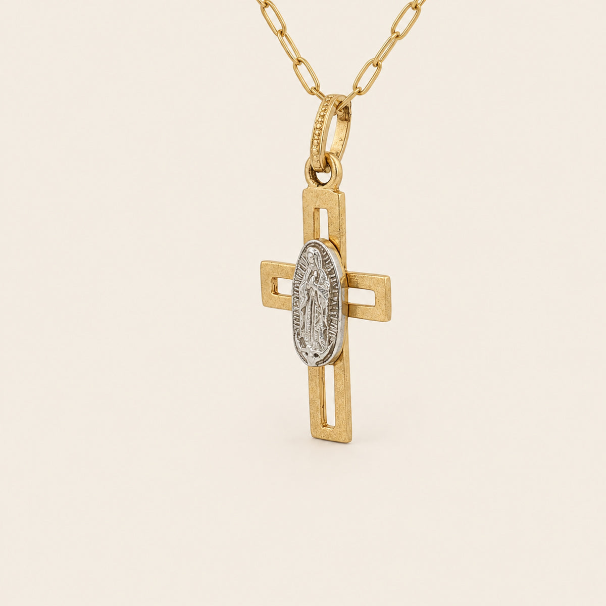 Dije de Cruz Calada de Oro Amarillo 10k con Virgen de Guadalupe en Oro Blanco