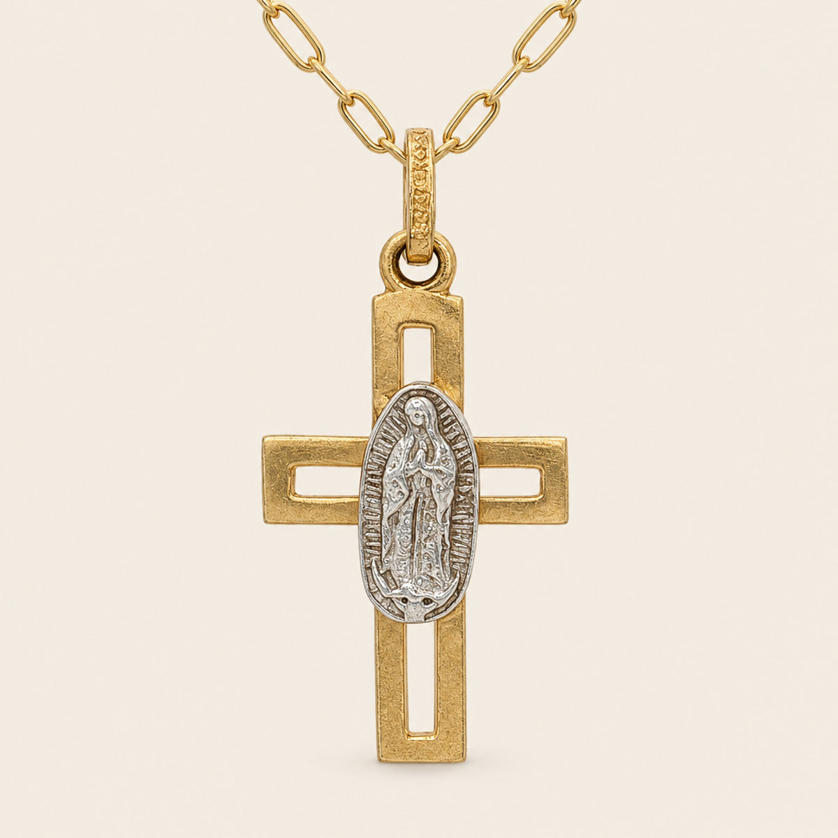 Dije de Cruz Calada de Oro Amarillo 10k con Virgen de Guadalupe en Oro Blanco