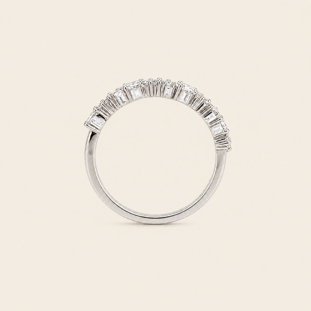 Alianza / Churumbela de Oro Blanco 14k con Diamantes de Laboratorio de Cortes Mixtos
