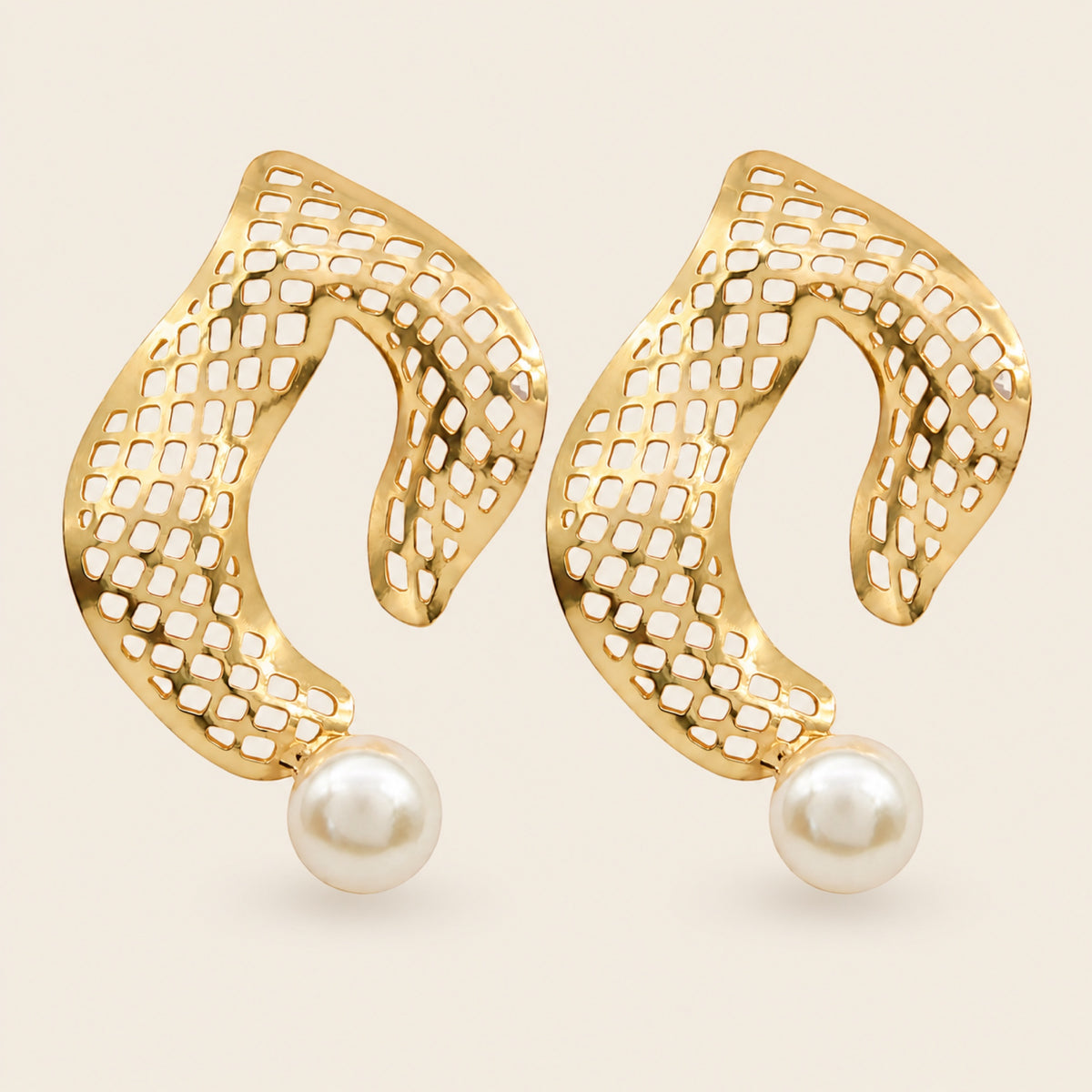 Aretes de Oro Laminado Calados con Perla