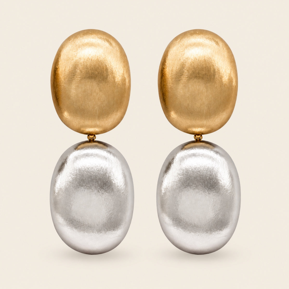 Aretes Largos de Oro Laminado 18k con Óvalo Dorado y Óvalo Plateado