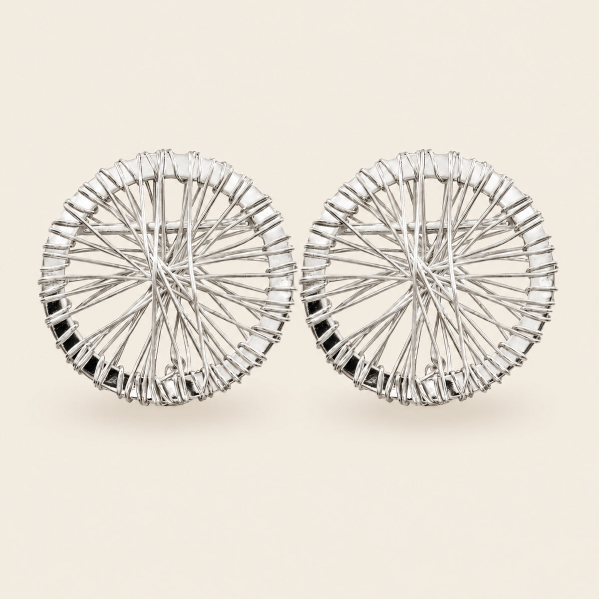 Aretes de Oro Laminado Plateado con Disco de Alambre