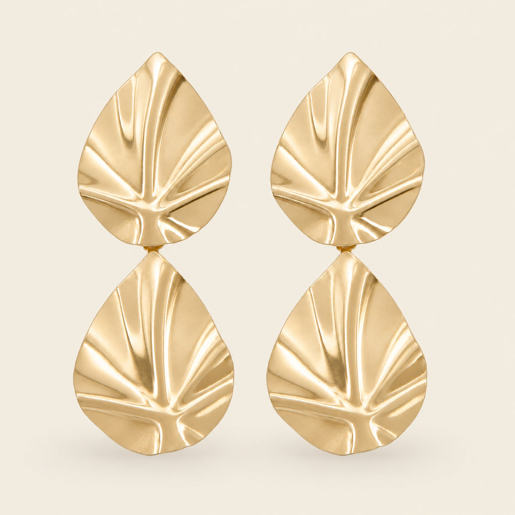 Aretes Largos de Oro Laminado con Doble Hoja