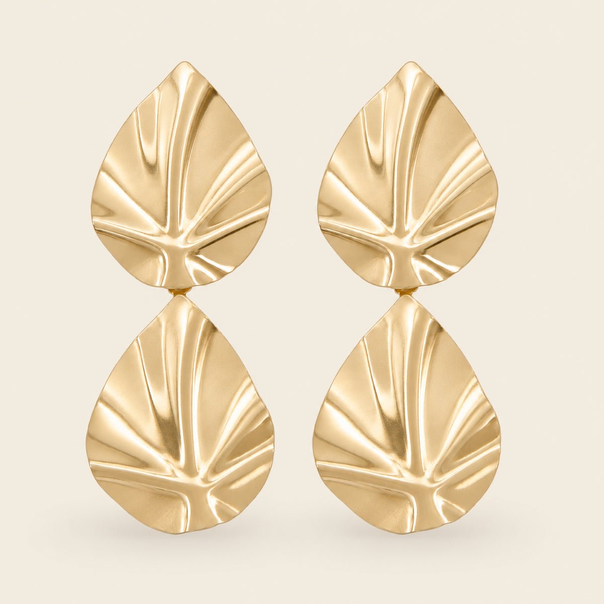 Aretes Largos de Oro Laminado con Doble Hoja