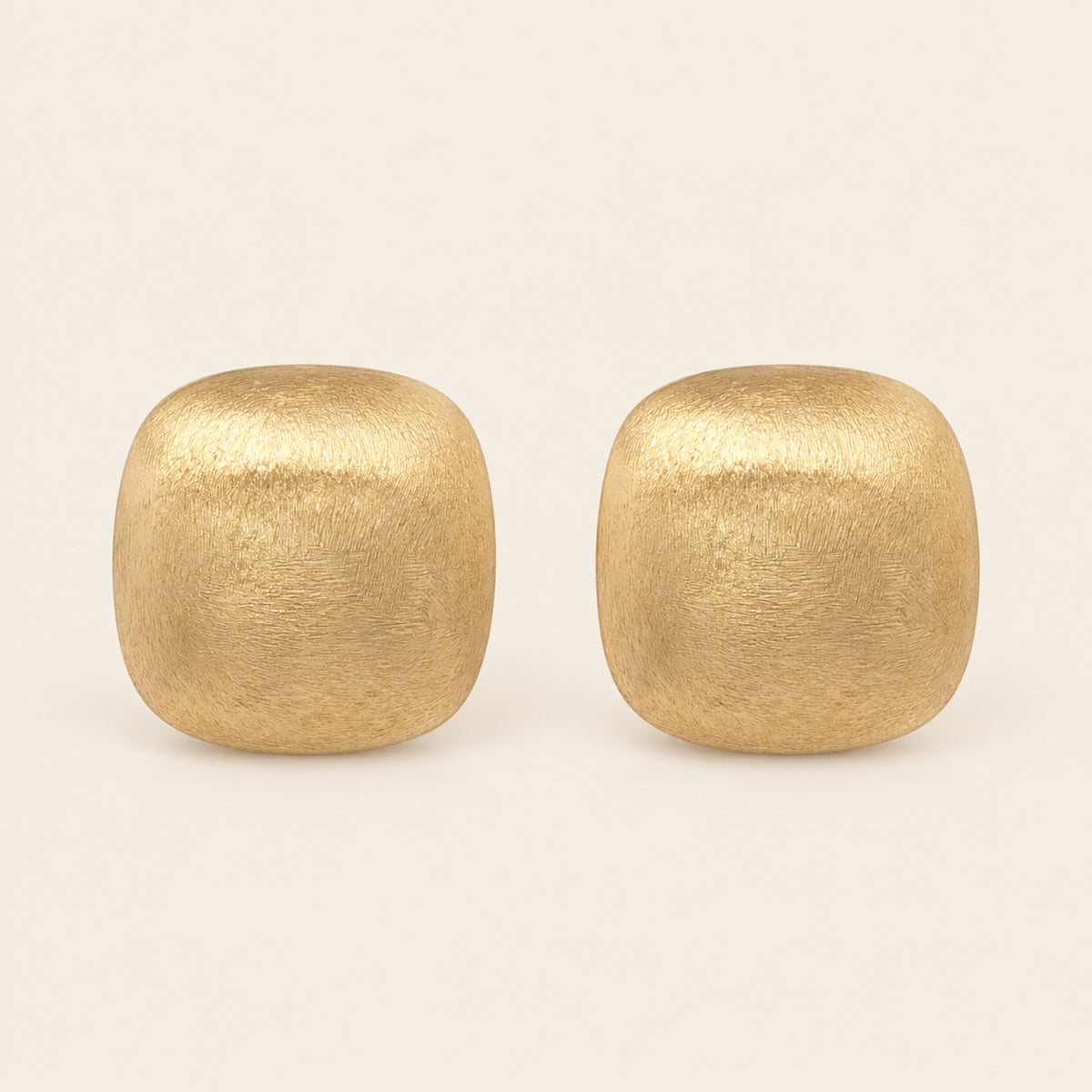 Aretes Cuadrados de Oro Laminado Texturizado