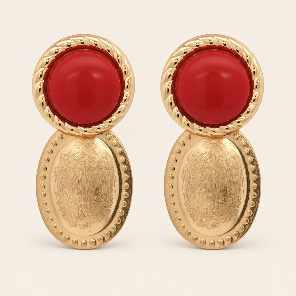 Aretes de Oro Laminado con Piedra de Resina y Óvalo Texturizado