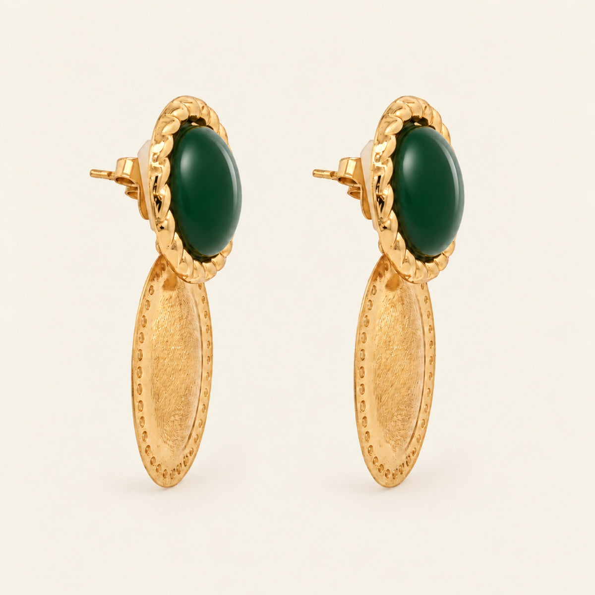 Aretes de Oro Laminado con Piedra de Resina y Óvalo Texturizado