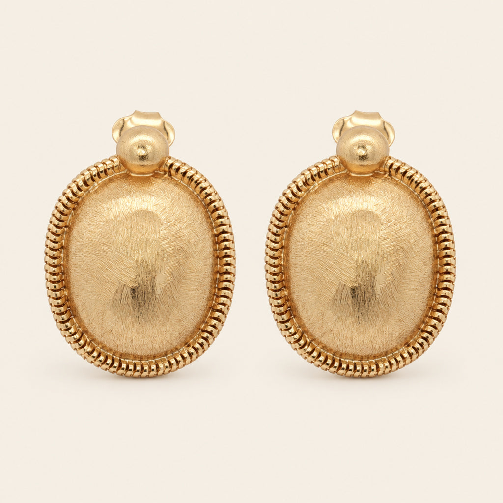 Aretes Ovalados de Oro Laminado Texturizado con Borde Trenzado