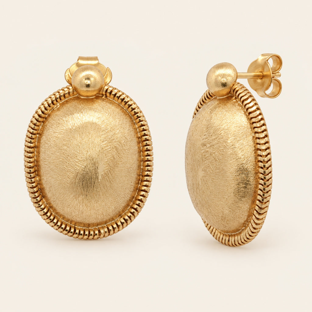 Aretes Ovalados de Oro Laminado Texturizado con Borde Trenzado