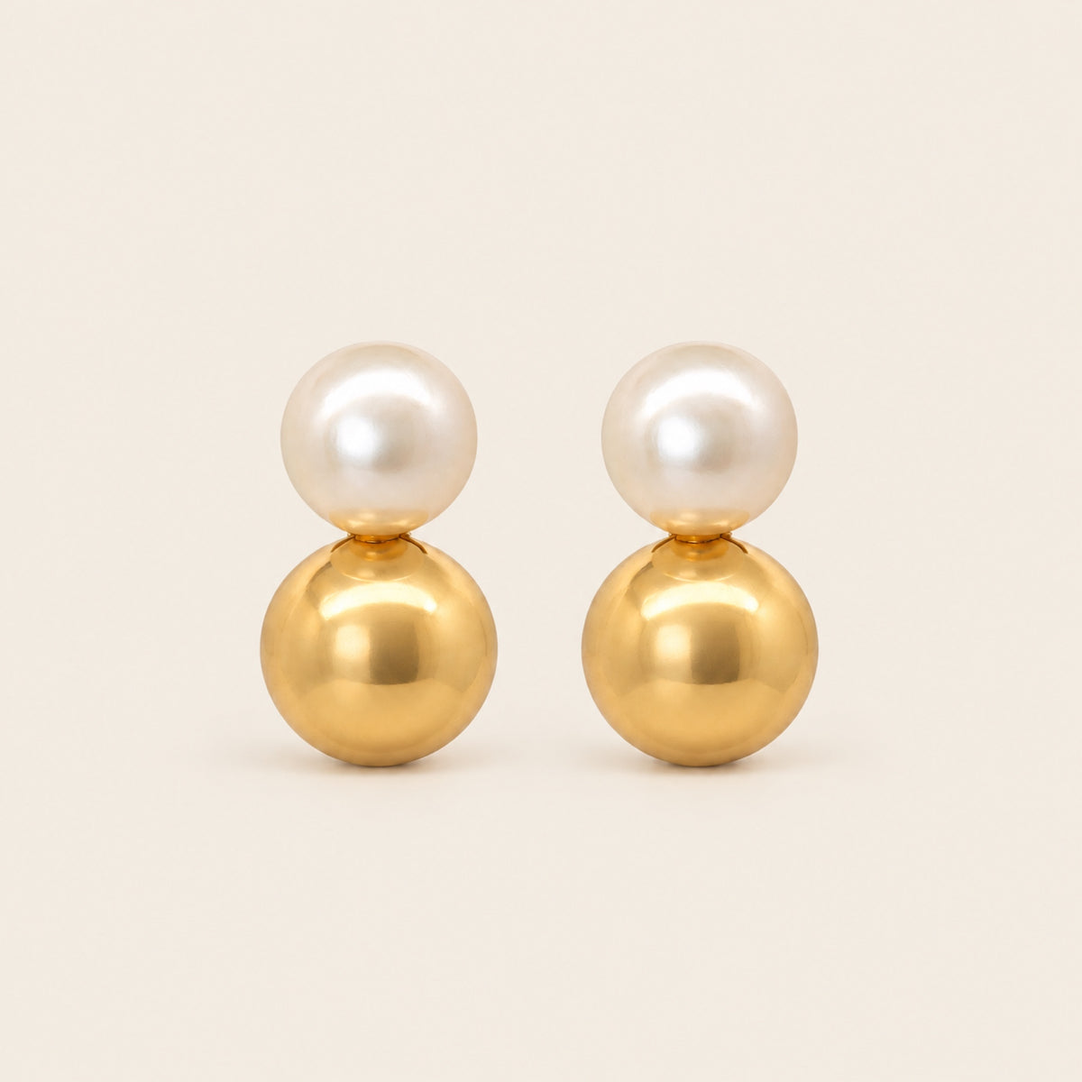 Aretes de Oro Laminado con Perla Shell y Esfera