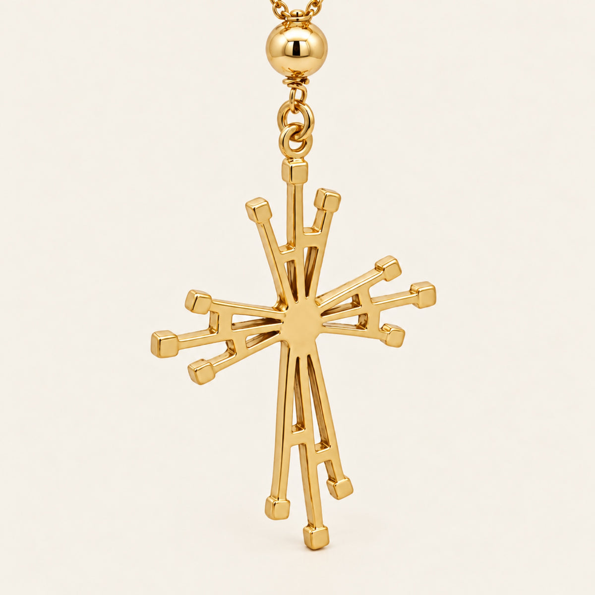 Collar de Oro Laminado con Cruz de Rayos y Perlas