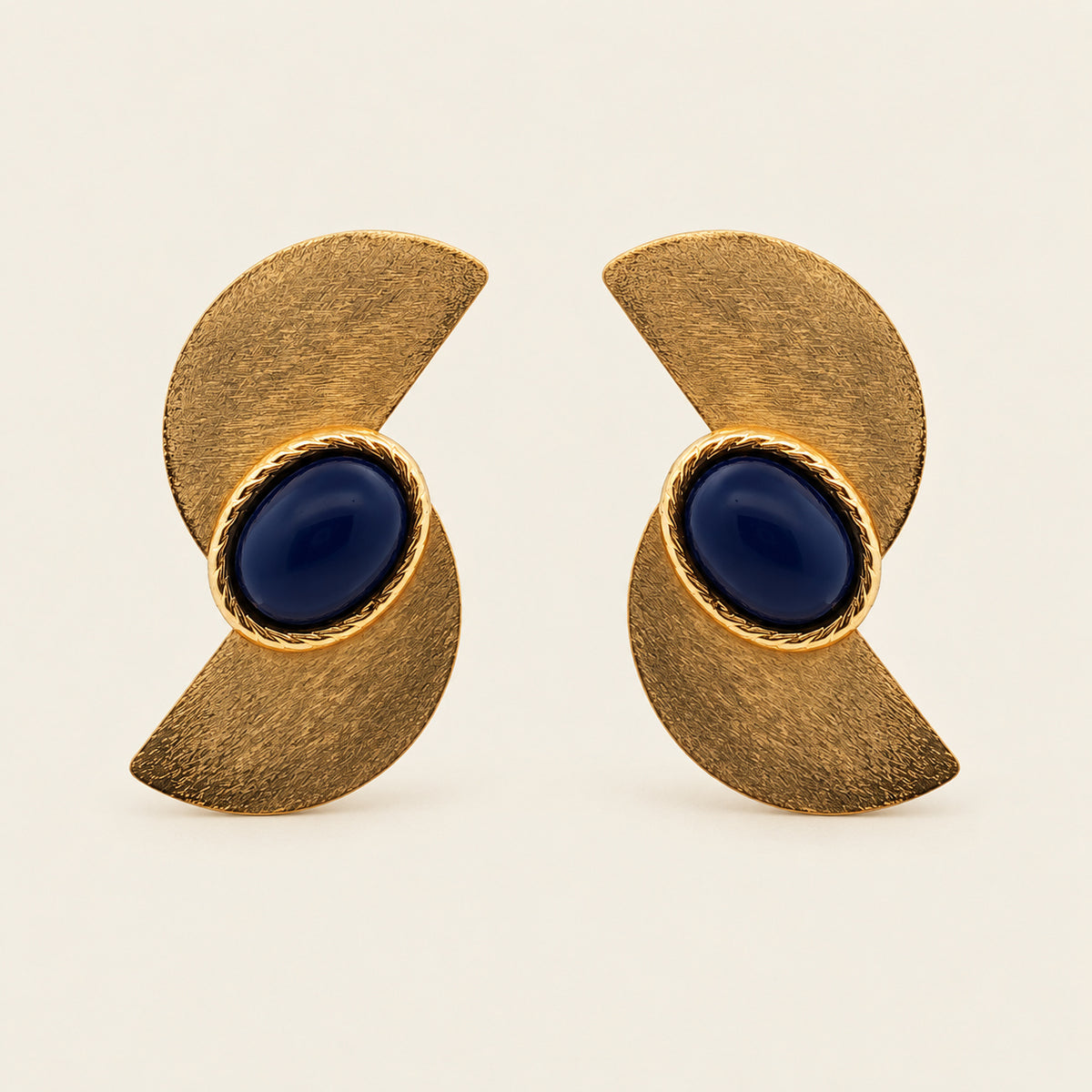 Aretes de Oro Laminado con Doble Media Luna y Piedra Azul Marino