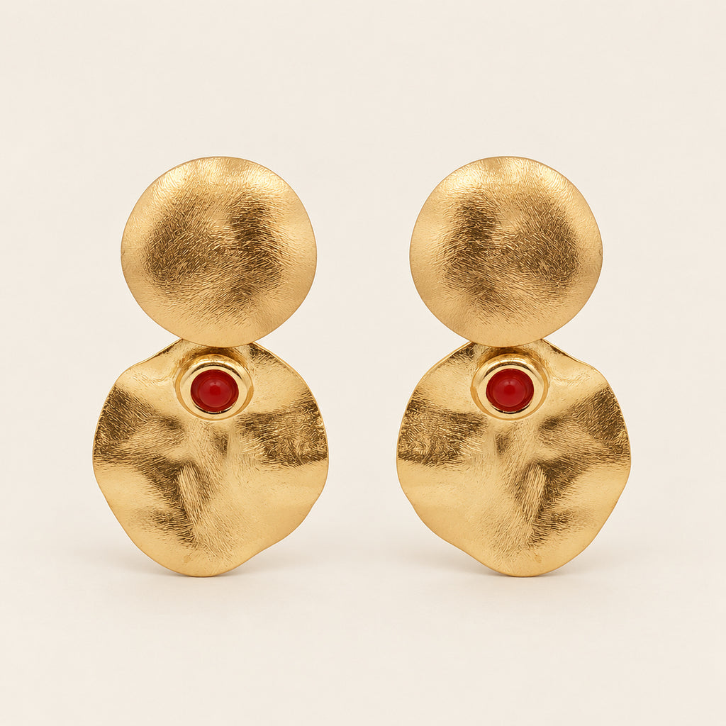 Aretes Largos de Oro Laminado con Doble Disco y Piedra Roja